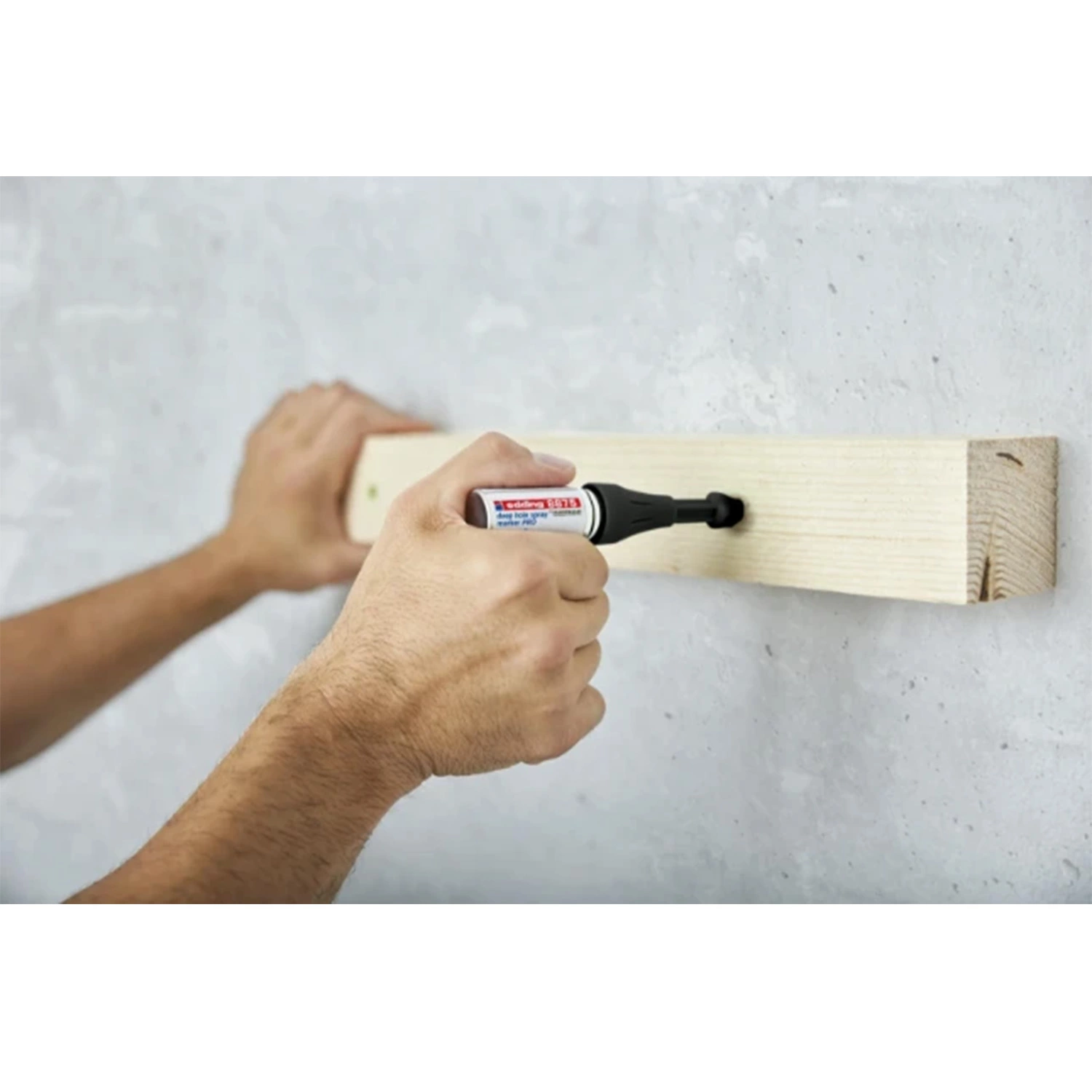 Edding ED066527 Markeerspray Diep Gat - E-8875 PRO Blister Zwart -1st thumbnail 3