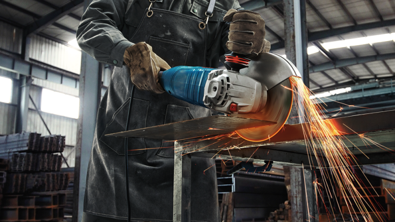 Bosch GWS 24-230 P Haakse Slijper - 2400W - 230mm - Detailed view of the product