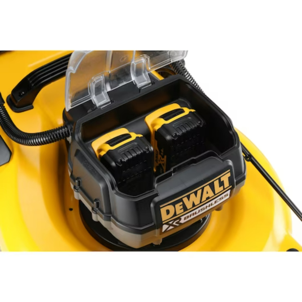 DeWALT DCMW564P2 18V Li-Ion Accu Grasmaaier Set (2x 5.0Ah Accu) Incl. 1 Opvangzak - 55L - 48cm - Detailed view of the product