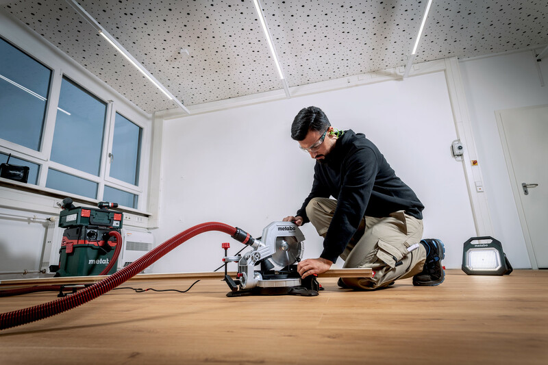 Metabo KS 216 M Afkortzaag - 1350W - 216 X 30mm - Quick Hendel - Detailed view of the product