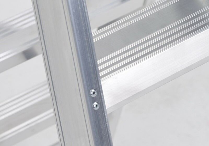 Altrex Sierra SDO 4 Dubbele Trap - Aluminium - 2 X 4 Treden - Max. Werkhoogte 2,95m - Detailed view of the product