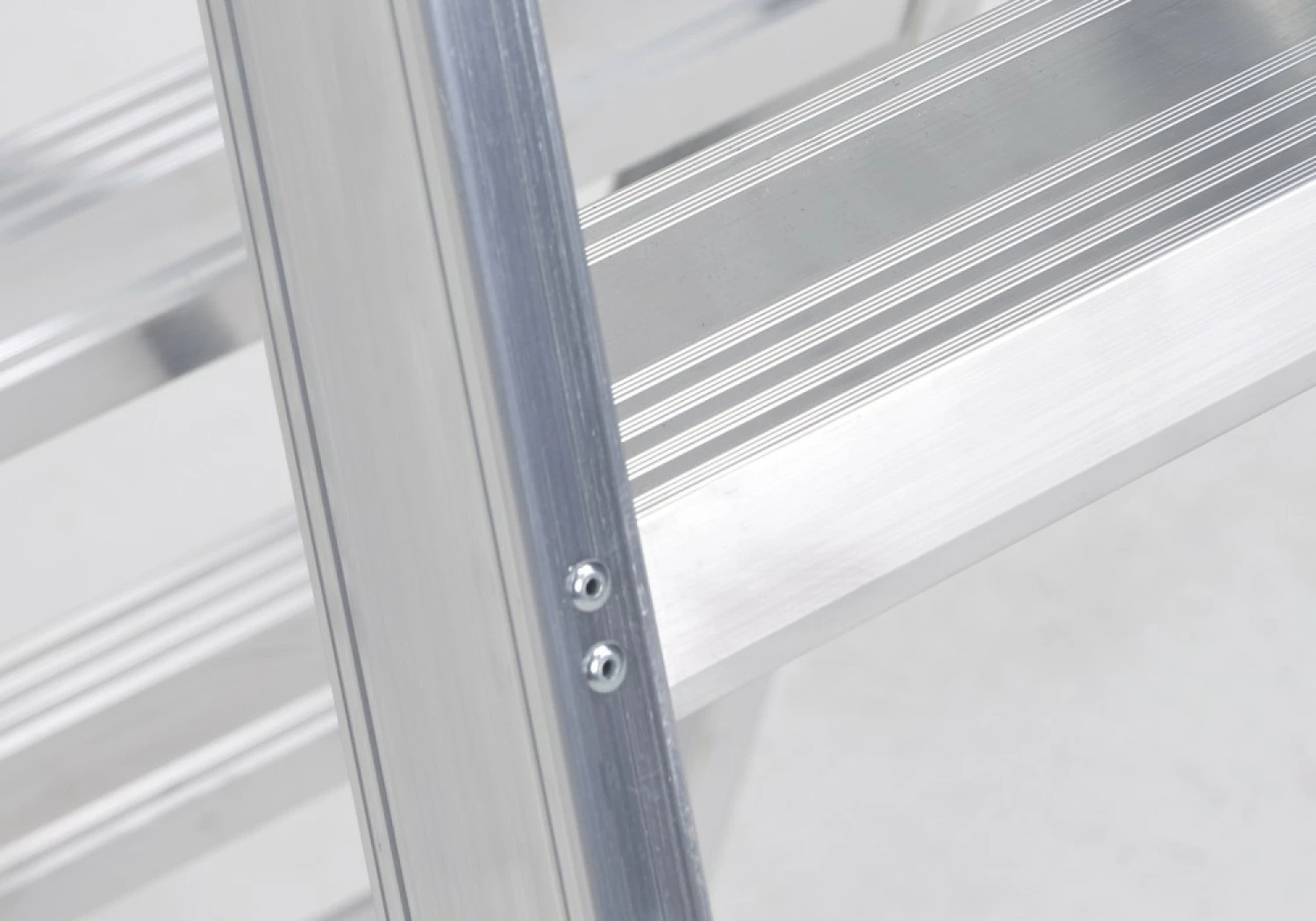 Altrex Sierra SDO 4 Dubbele Trap - Aluminium - 2 X 4 Treden - Max. Werkhoogte 2,95m thumbnail 4