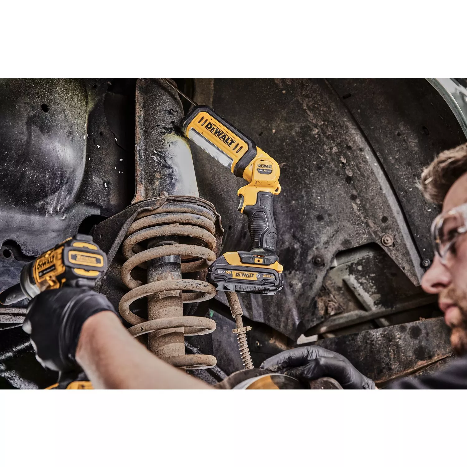 DeWALT DCL050-XJ 18V Li-ion XR Accu LED Lamp Body - 250Lm thumbnail 4