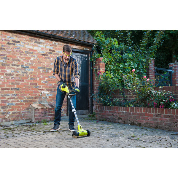 Ryobi RY18PCA-120 One+ 18V Li-Ion Accu Onkruidborstel Set (1x 2.0Ah) - 5133004728 - Detailed view of the product