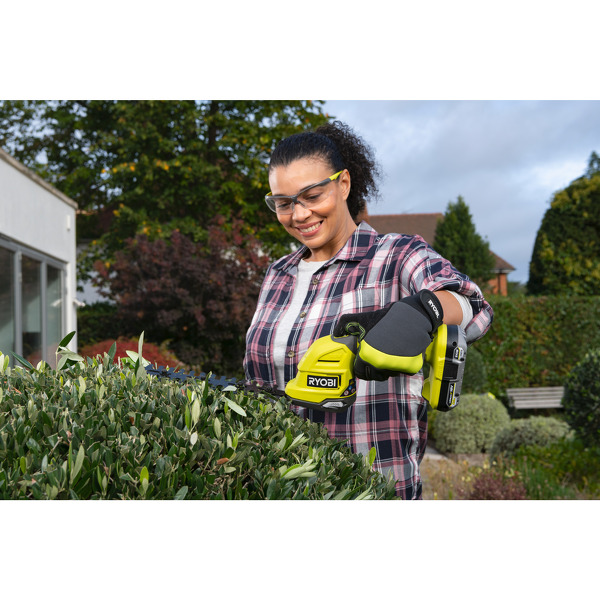 Ryobi RY18GSA-0 One+ 18V Li-ion Accu 2-in-1 Snoeischaar Body - 200mm - Detailed view of the product