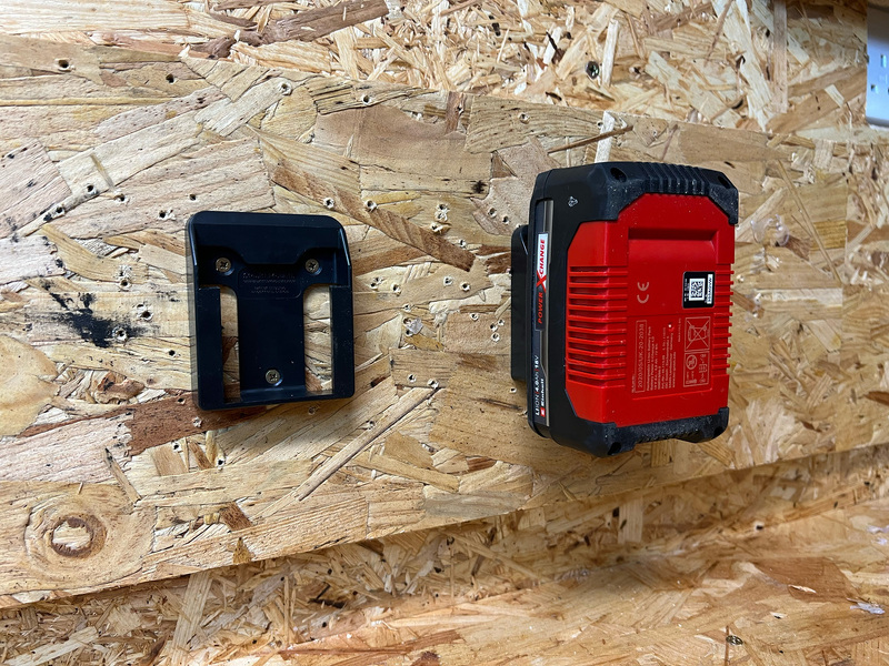 StealthMounts BM-EO18-BLK-6 Accuhouders Voor Ozito/Einhell 18v - Zwart - 6 Stuks - Detailed view of the product