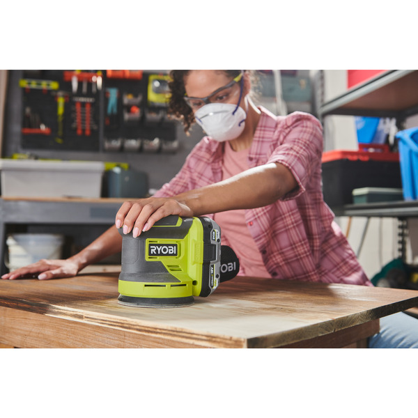 Ryobi RROS18-0 One+ 18V Accu Excentrische Schuurmachine (excl. Accu) - Detailed view of the product
