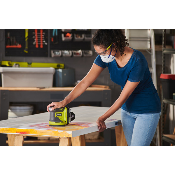 Ryobi RROS18-0 One+ 18V Accu Excentrische Schuurmachine (excl. Accu) - Detailed view of the product