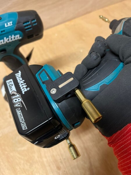 StealthMounts BH-MK-S-BLK-2 BLACK Stubby Magnetische Bithouder Voor Makita - Zwart - 2-pack - Detailed view of the product