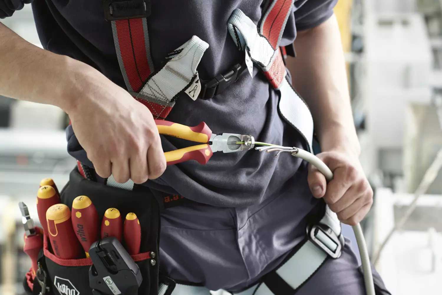 Wiha 38853 TriCut Installatietang Professional Electric - 170mm thumbnail 4