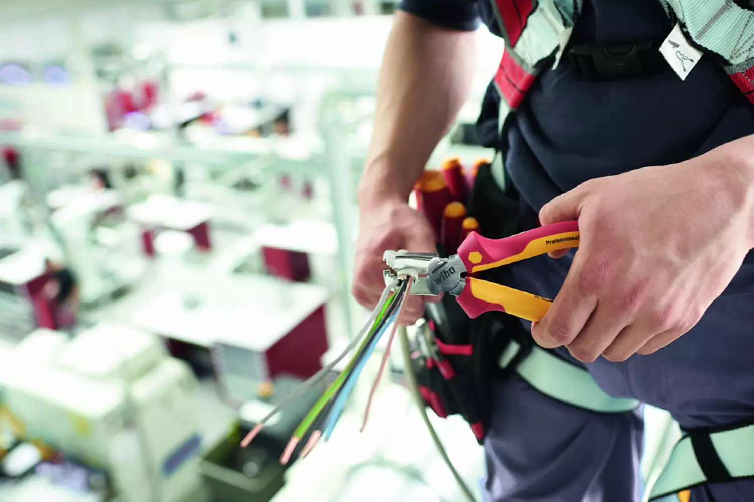 Wiha 38853 TriCut Installatietang Professional Electric - 170mm thumbnail 3