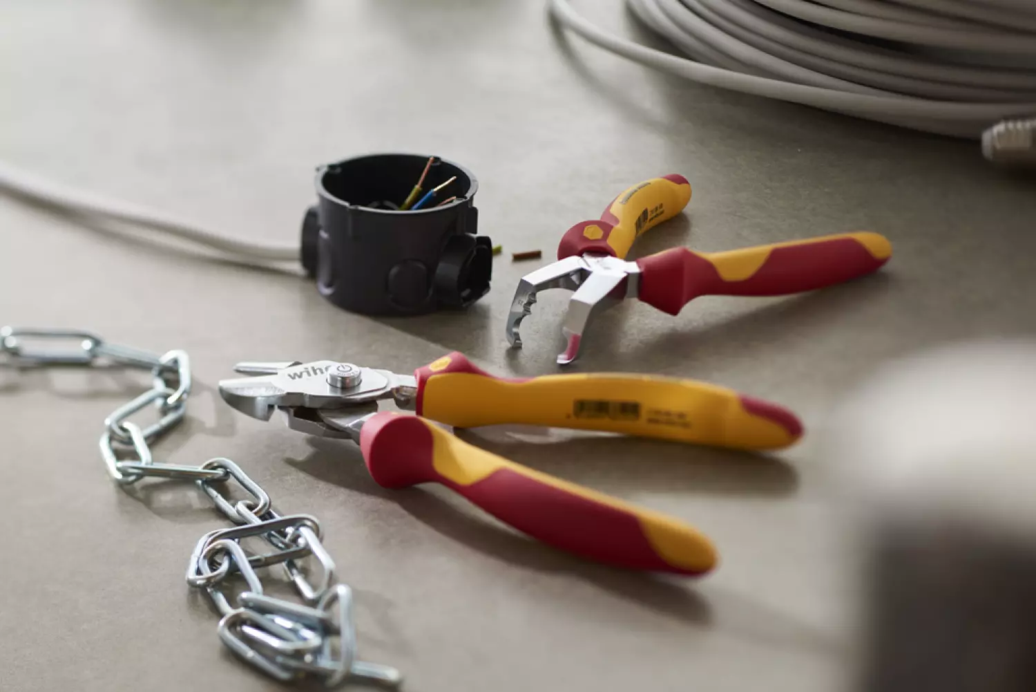 Wiha 38853 TriCut Installatietang Professional Electric - 170mm thumbnail 2