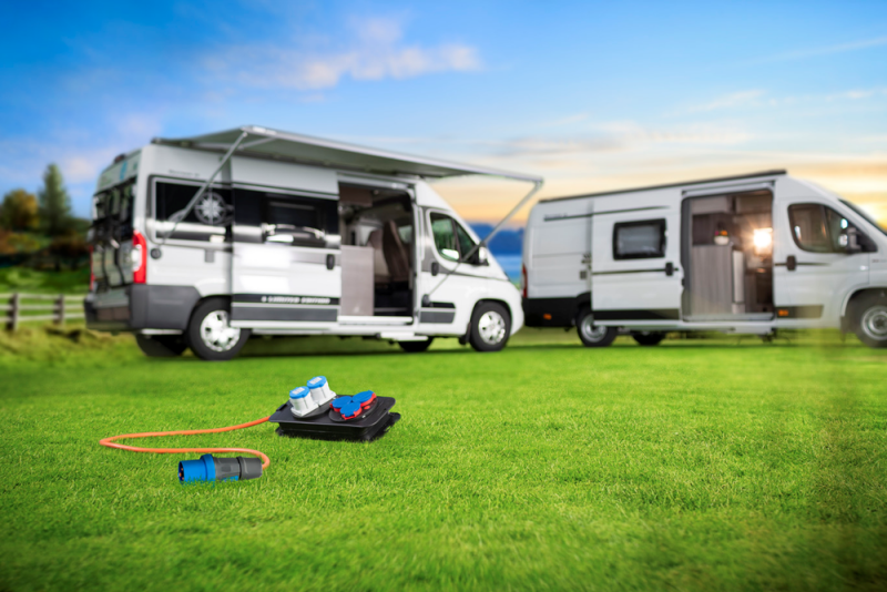 Brennenstuhl 1151600030 CEE Camping-/martime Stekkerdoos CEE Plug - 2x CEE - 3x 230V - H07RN-F 3G2,5 - Detailed view of the product