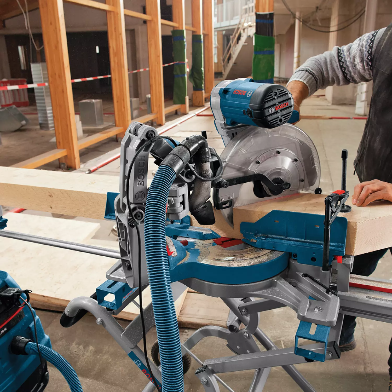 Bosch GCM 12 GDL Afkortzaag - 2000W - 305 X 30mm thumbnail 4