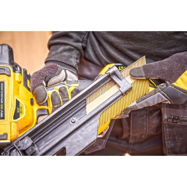 DeWALT DCN950N 18V Li-ion Accu Constructie Tacker Body - Enkel Schot - 2,8-3,3mm - 50-90mm - Detailed view of the product