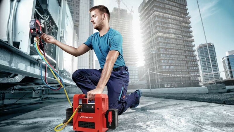 Rothenberger 1000003233 ROAIRVAC R32 5.0 CL Basic Set 18V Accu Vacuümpomp Set (1x 8,0Ah) - 142l/min - Detailed view of the product