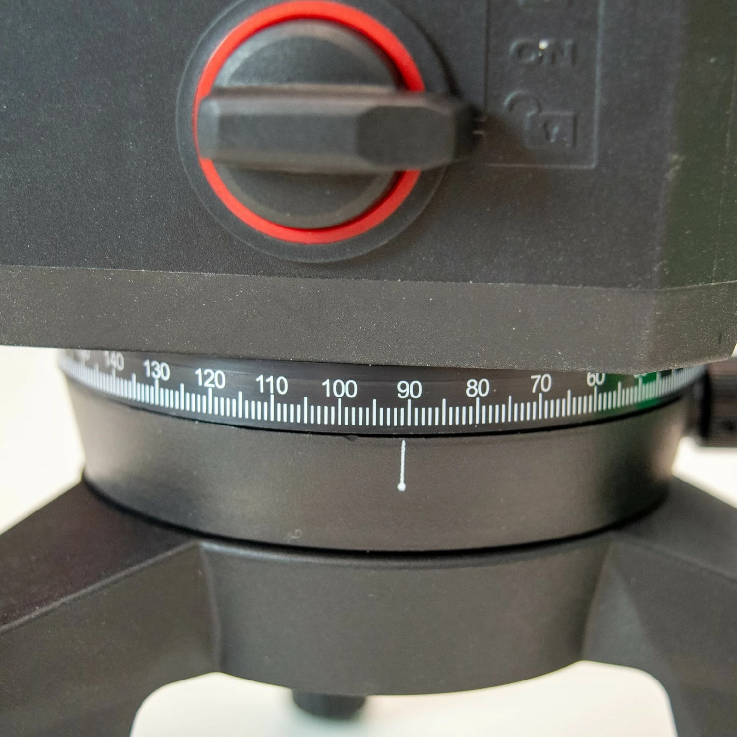 Levelfix CCL680G Kruislijnlaser 360° Set In Koffer - Groen - 40m - 360° Horizontaal + 4 Verticaal Lijnen - IP54 thumbnail 4