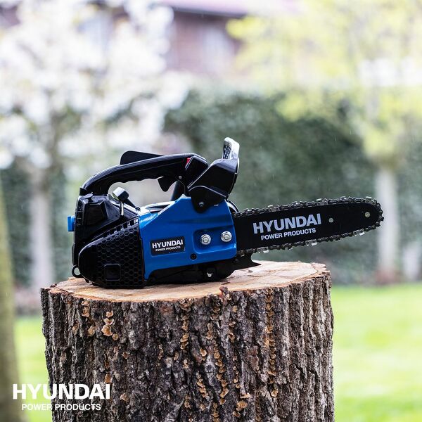 Hyundai 57256 Benzine Kettingzaag 25,4cc - 25cm - Detailed view of the product
