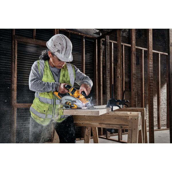 DeWALT DCS573H2T-QW 18V Li-ion XR Accu Cirkelzaag Set (2x POWERSTACK 5.0Ah) In TSTAK - 190mm - Detailed view of the product