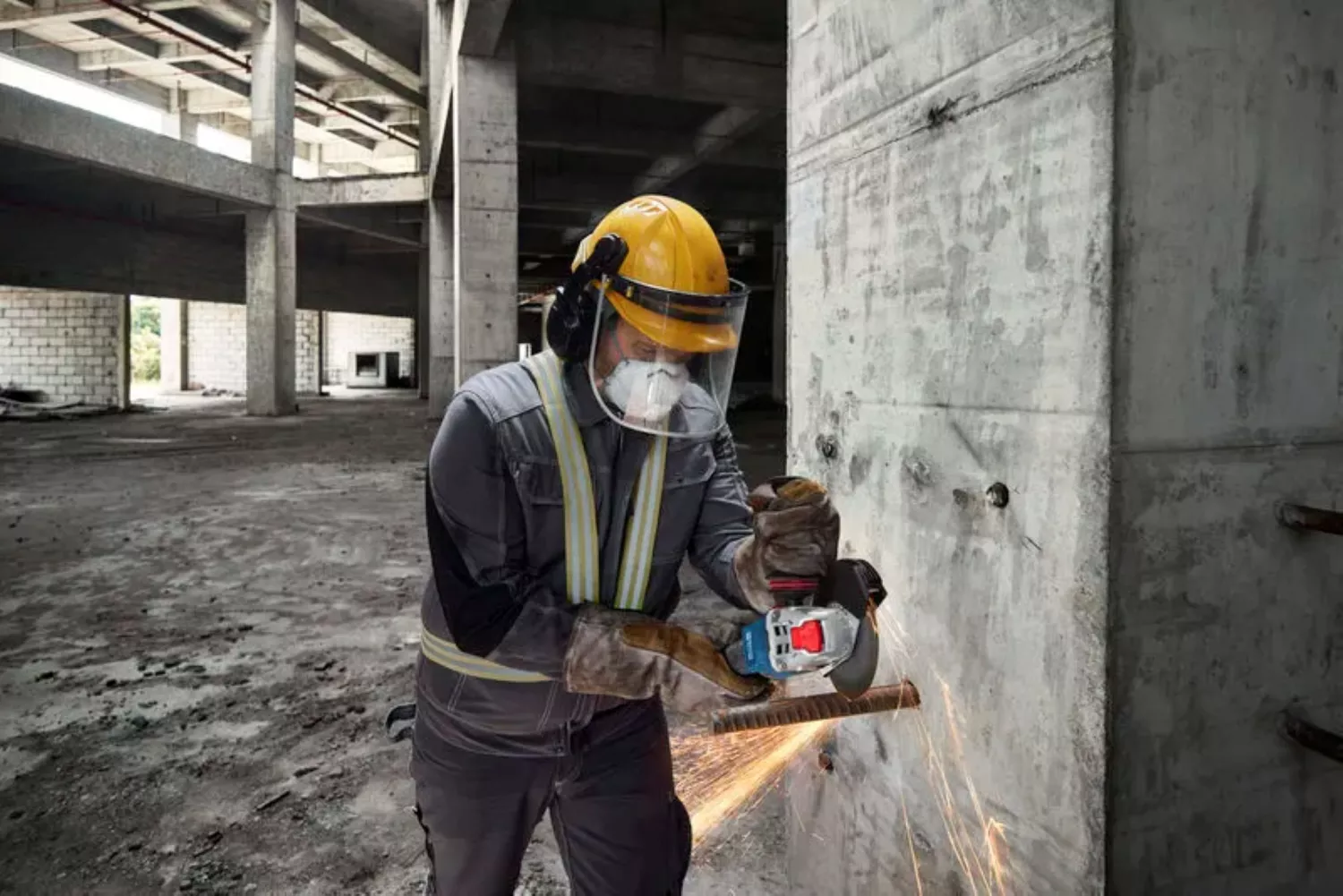 Bosch GWX 18V-11 S 18V Accu X-LOCK Haakse Slijper Body In L-Boxx - 125mm thumbnail 3