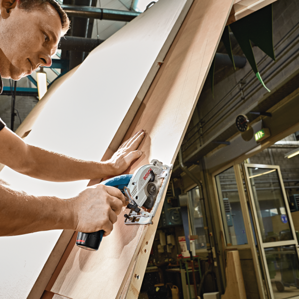Bosch GKS 12V-26 12V Li-Ion Accu Cirkelzaag Body - 85mm - Detailed view of the product