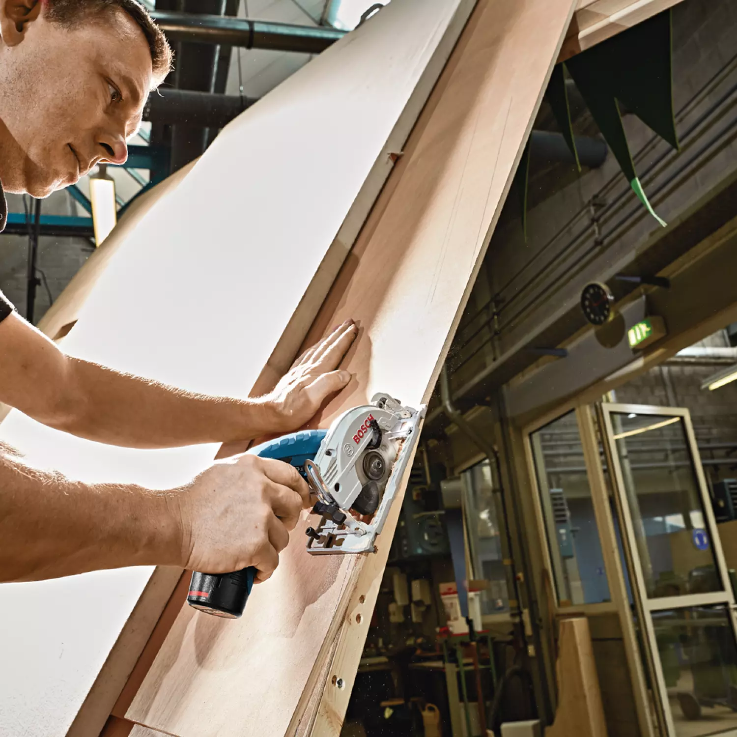 Bosch GKS 12V-26 12V Li-Ion Accu Cirkelzaag Body - 85mm thumbnail 3