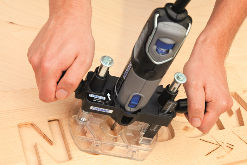 Dremel 335JA Bovenfrees-Adapter / Profielfreeshulpstuk - Detailed view of the product