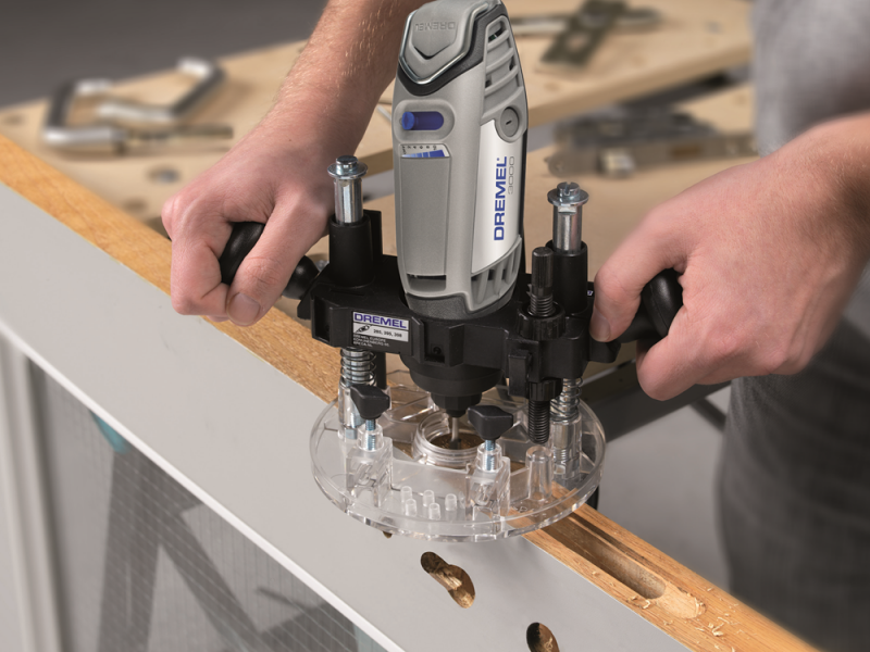 Dremel 335JA Bovenfrees-Adapter / Profielfreeshulpstuk - Detailed view of the product