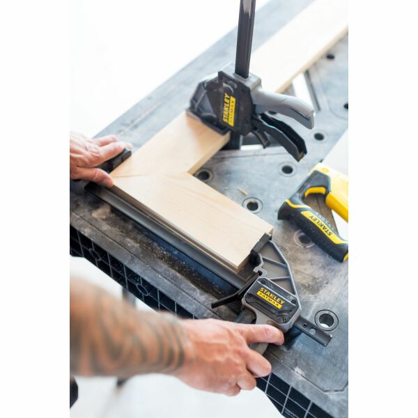 Stanley FMST1-75672 FatMax Vouwbare Werktafel - 450kg - 80cm - Detailed view of the product