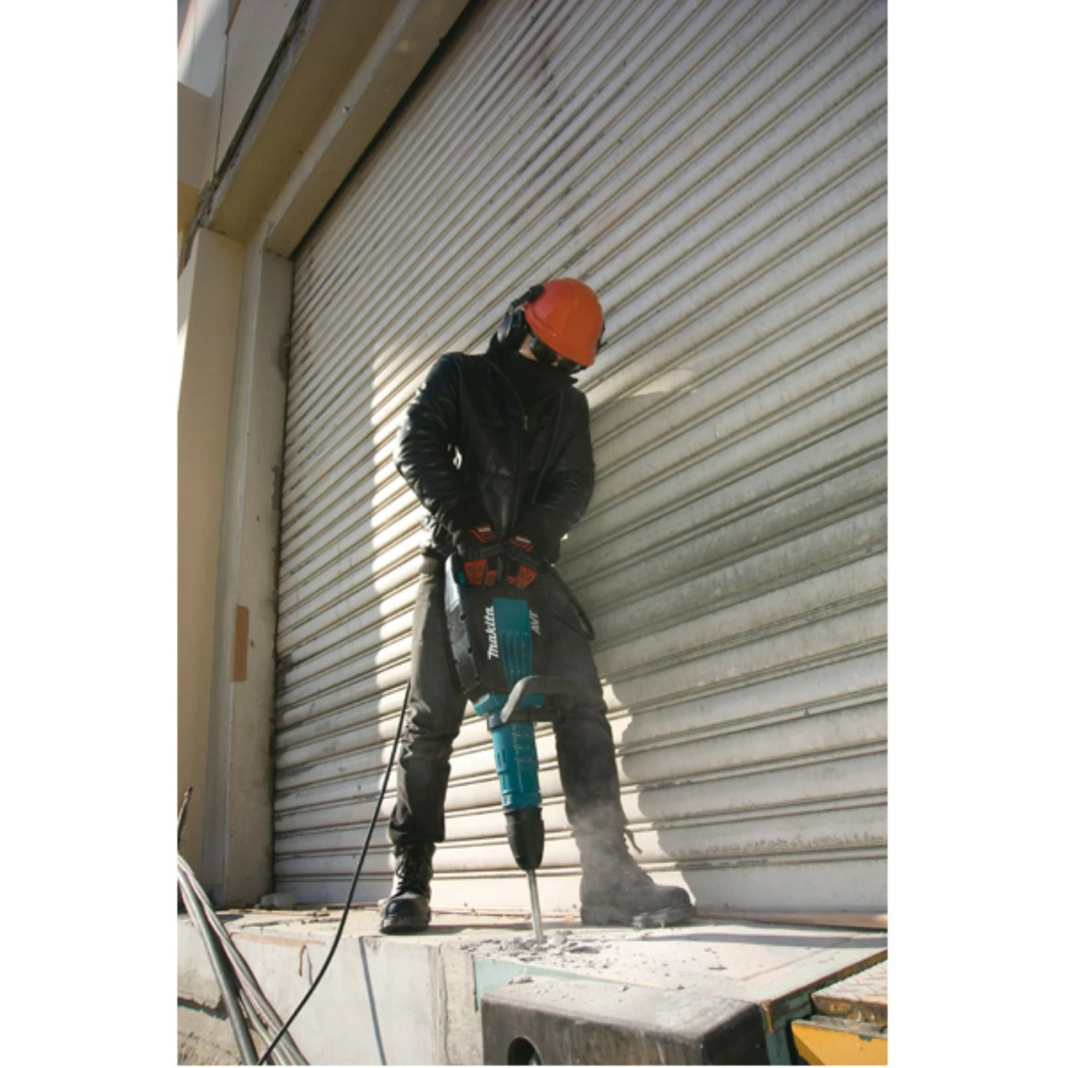 Makita HM1214C SDS-max Breekhamer In Koffer - 1500W - 19,9J thumbnail 4