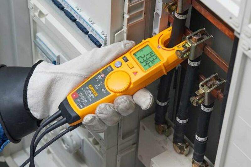 Fluke T6-1000 PRO Digital TRUE-RMS Spannings- Doorbel- En Stroomtester - FieldSense-technologie - AC/DC 1000V&AC 200A - Incl. Holster - Detailed view of the product