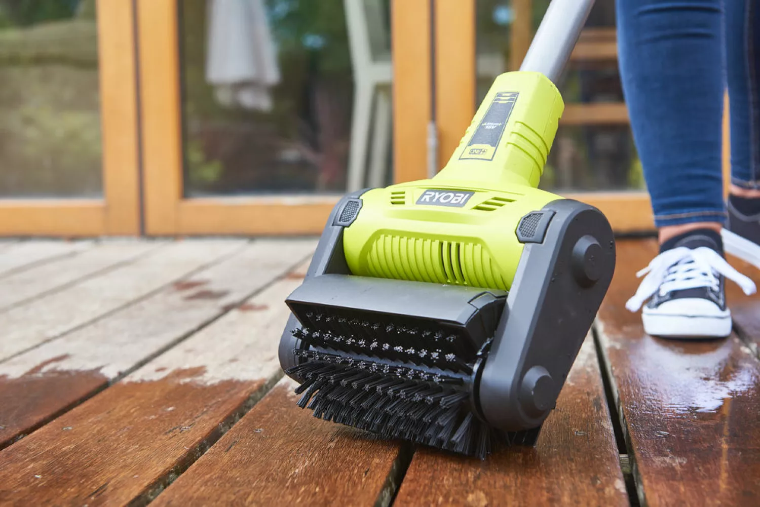 Ryobi RY18PCB-140 18V Li-Ion Accu Patioreiniger Met Ronde Borstel Set (1x 4.0Ah) thumbnail 3