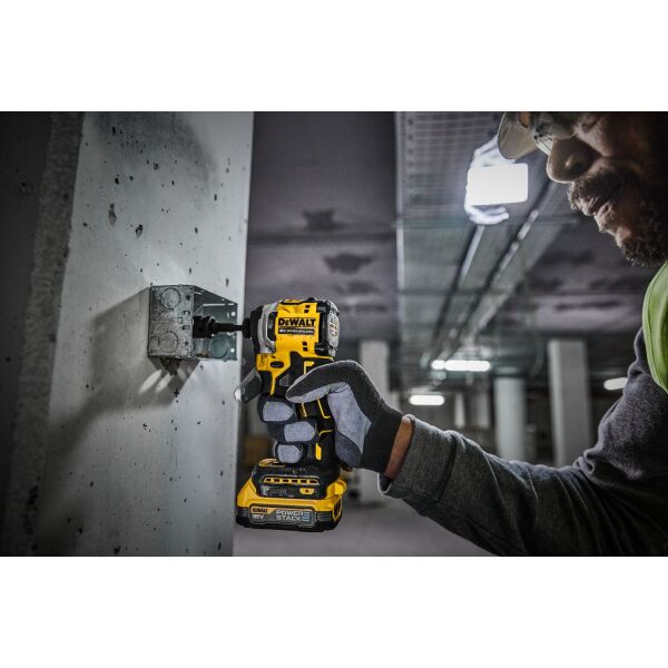 DeWALT DCF850E1T-QW 18V Li-ion XR Accu Slagschroevendraaier Set (1x POWERSTACK Accu) In TSTAK - 1/4"- Koolborstelloos - Detailed view of the product