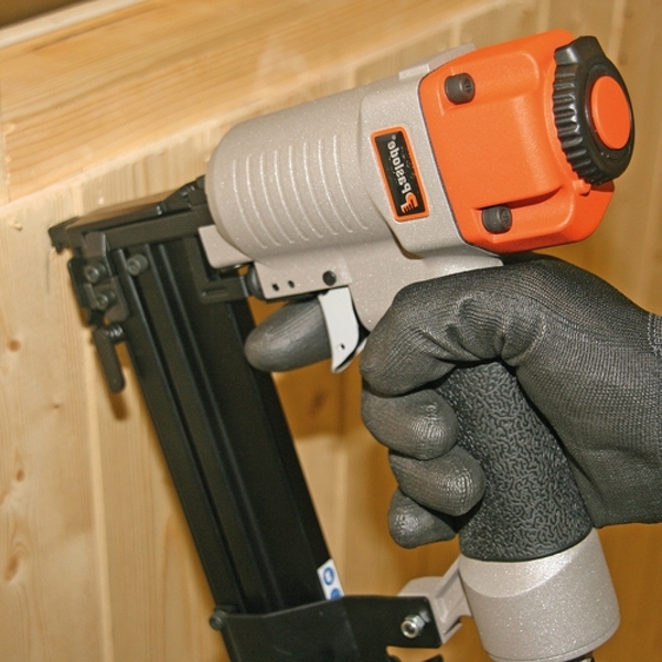 Paslode FNS 1850 Pneumatische Afwerk- En Nietapparaat - 15-50mm - Detailed view of the product