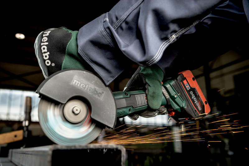 Metabo WPB 18 LT BL 11-125 Quick 18V Li-ion Accu Haakse Slijper Body In MetaBOX - 125 Mm - Detailed view of the product