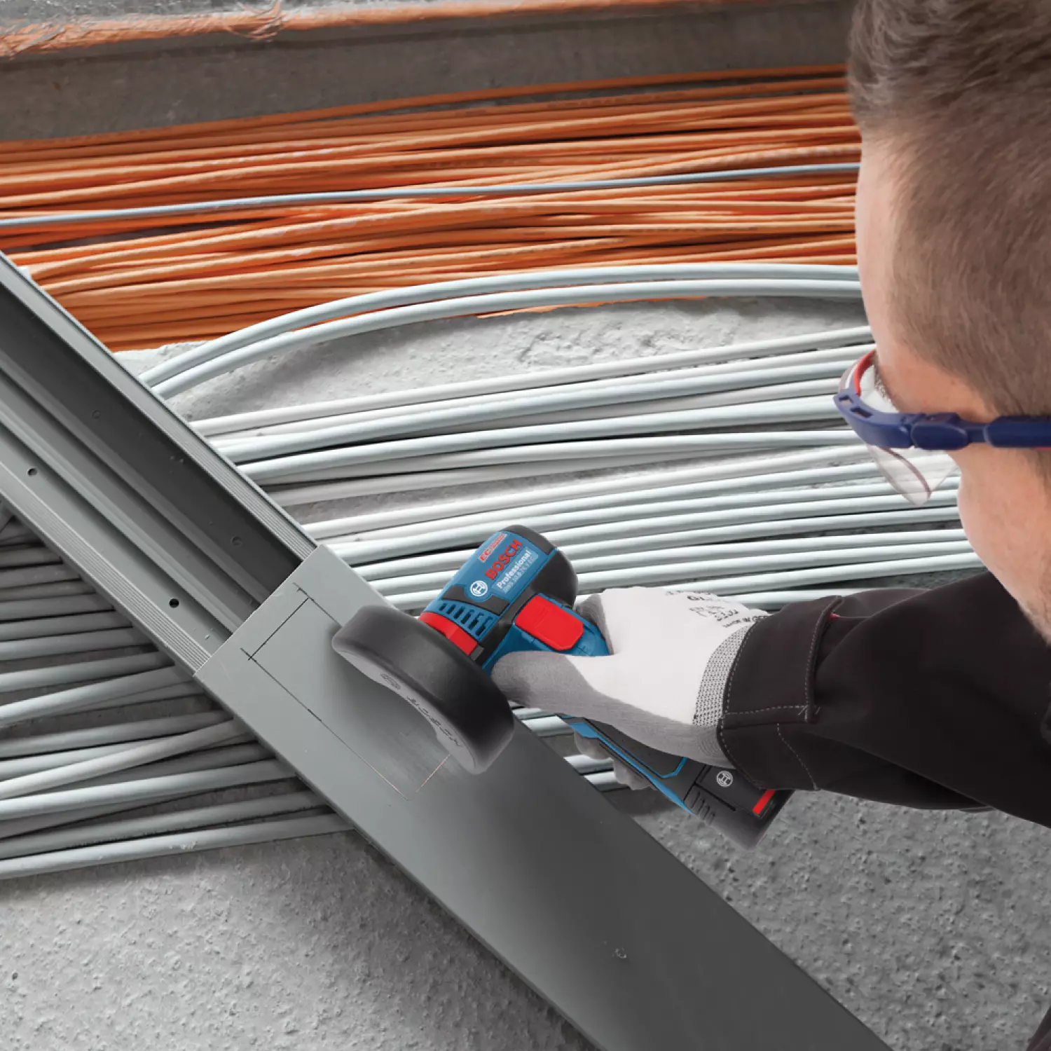 Bosch GWS 12V-76 12V Li-Ion Accu Haakse Slijper Body In L-Boxx - 76mm - Koolborstelloos thumbnail 3