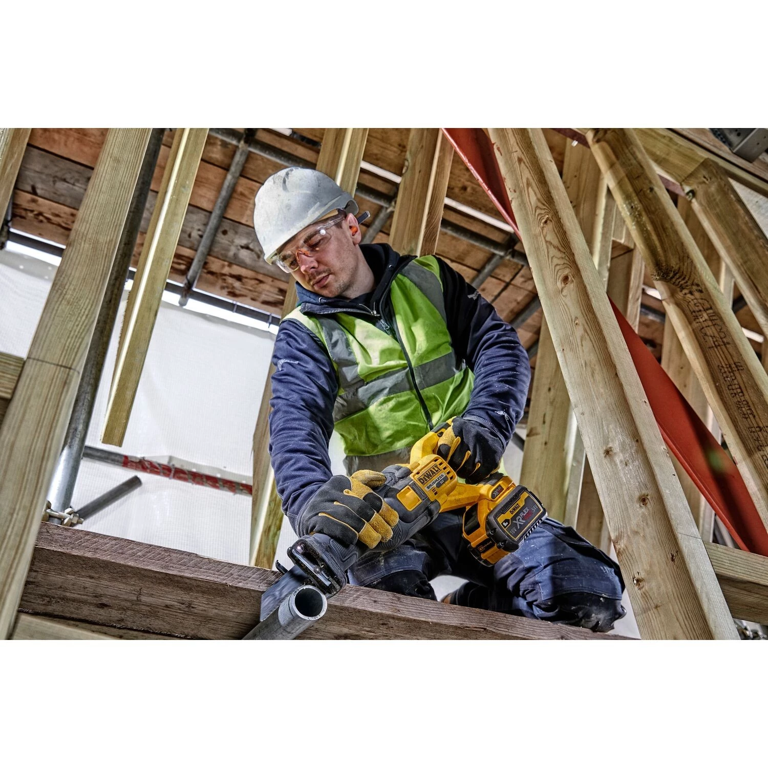 DeWALT DCS389N 54V Flexvolt Li-ion Accu Reciprozaag Body thumbnail 3