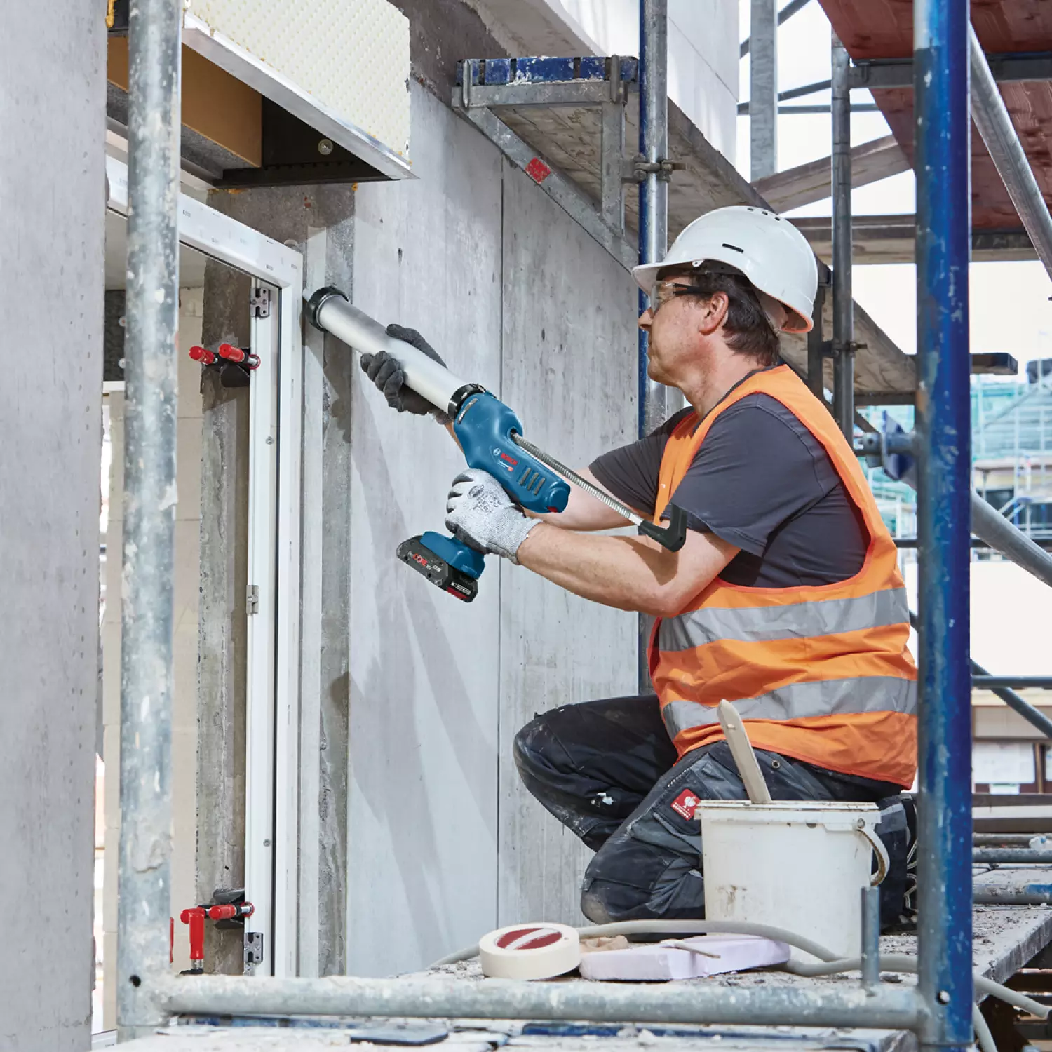 Bosch GCG 18V-600 18V Li-Ion Accu Kitspuit Body thumbnail 2