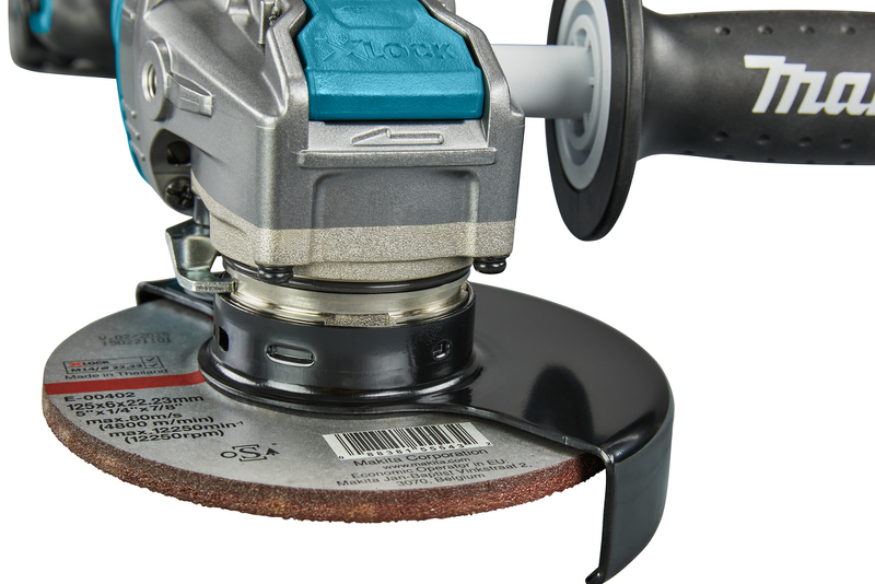 Makita GA047GM201 XGT 40V Max Li-ion Accu Haakse Slijper Set (2x 4,0Ah) In Mbox - 125 Mm - Koolborstelloos - Detailed view of the product