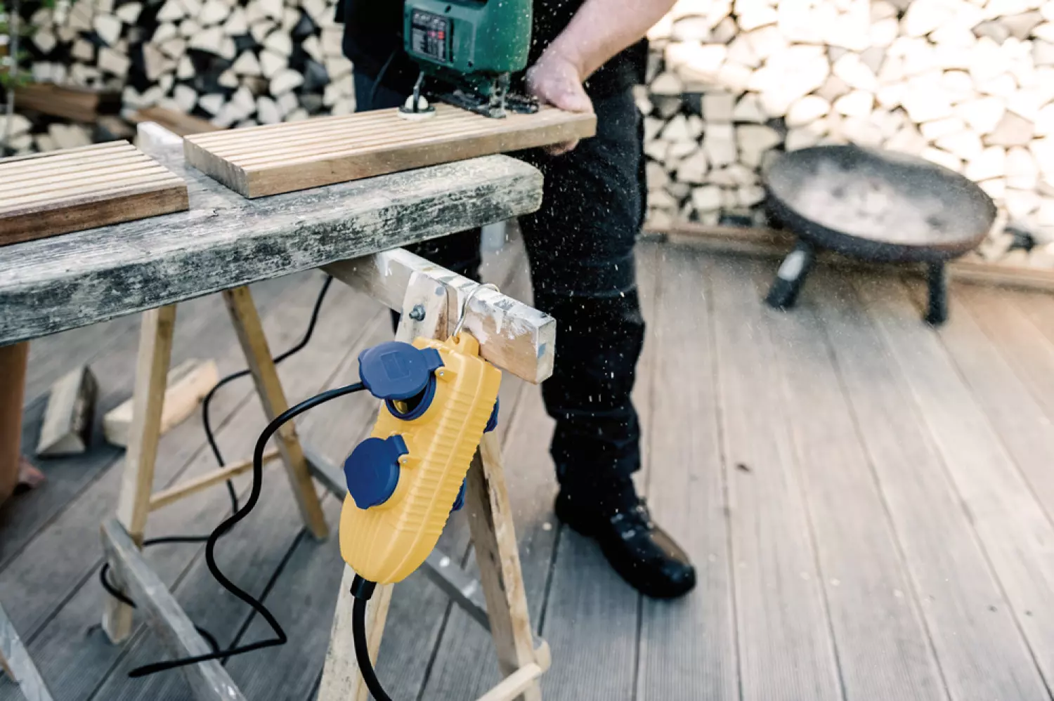 Brennenstuhl 1168720010 Adapterkabel FI IP44 Met Contactdozenblok - H07RN-F 3G1,5 - 5m thumbnail 3