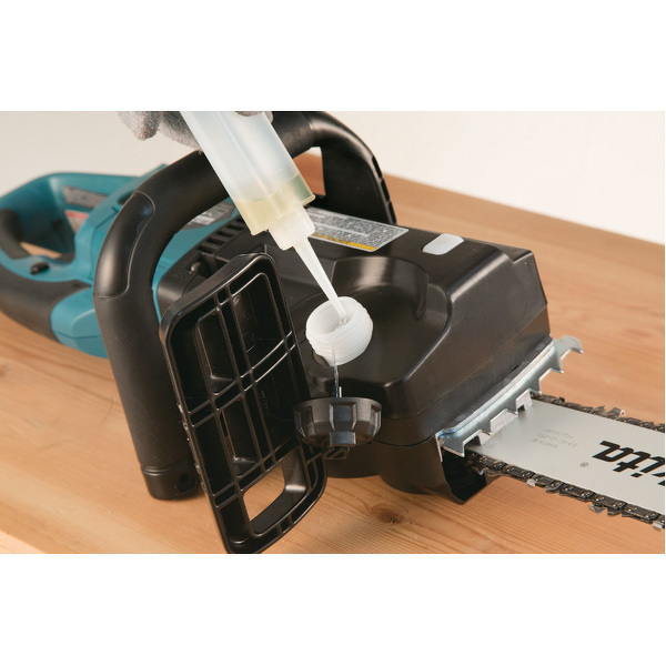 Makita UC3551A Kettingzaag 2000W - 35cm - Detailed view of the product