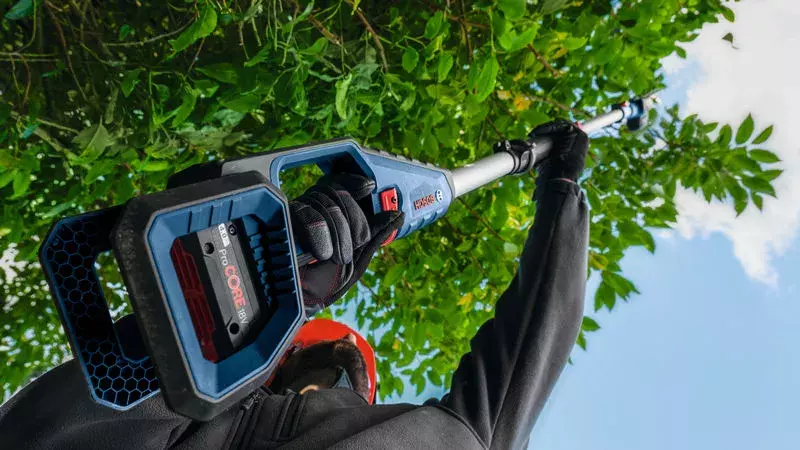 Bosch GHE 18V-50 T 18V Accu Telescopische Heggenschaar Body - Detailed view of the product