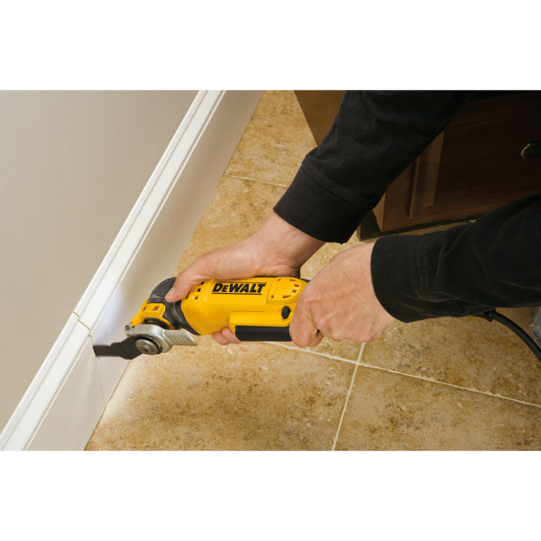 DeWALT DT20724 HCS Invalzaagblad Voor Hard Hout - 31mm (5st) - Detailed view of the product