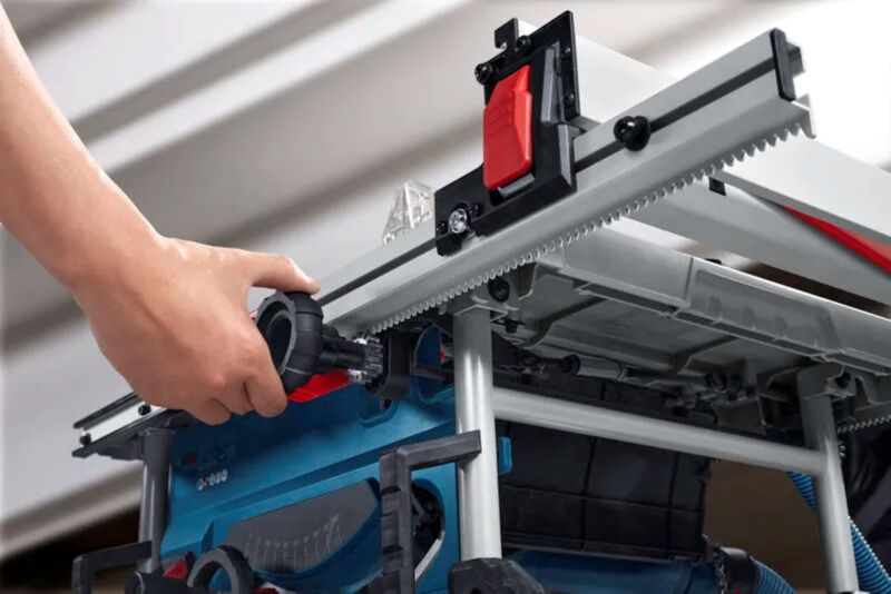 Bosch GTS 70-216 Tafelzaag - 1850W - 216x30mm - Detailed view of the product