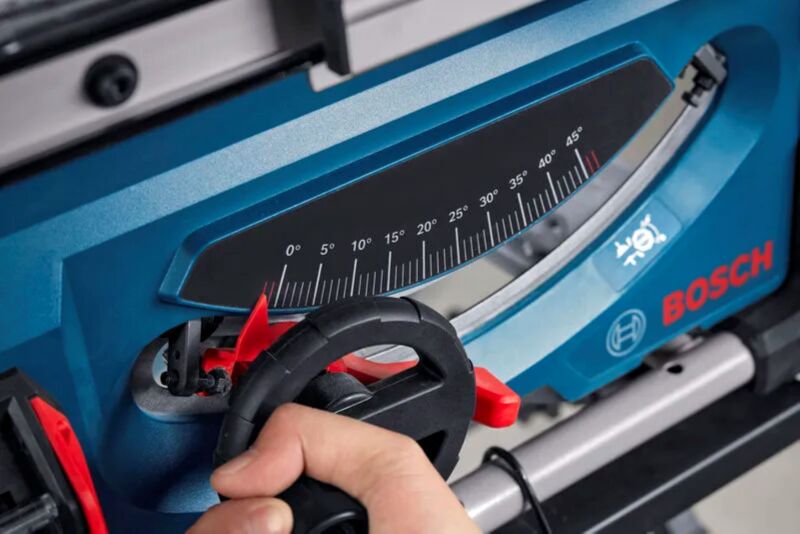 Bosch GTS 70-216 Tafelzaag - 1850W - 216x30mm - Detailed view of the product