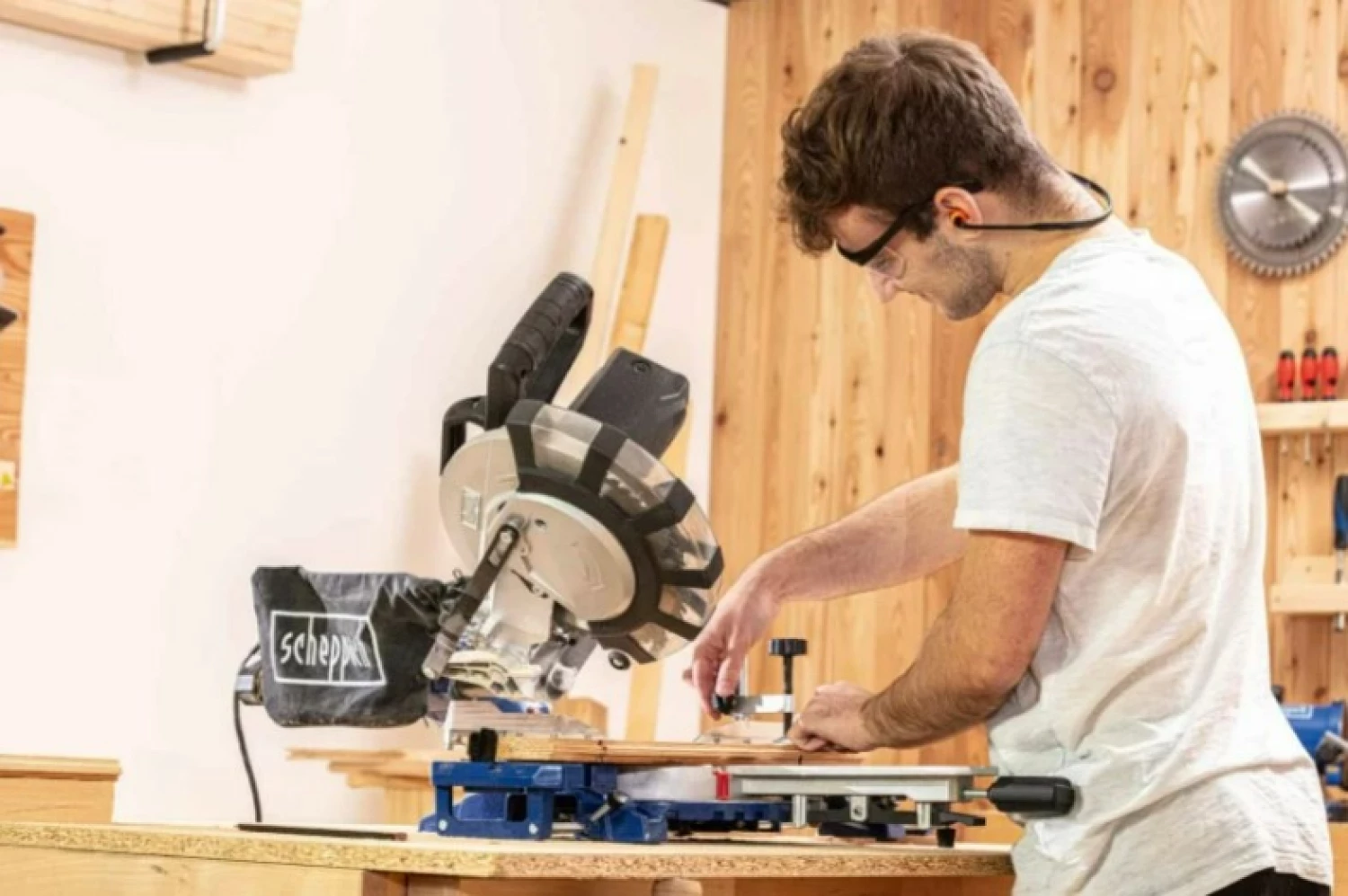 Scheppach HM216 Afkortzaag - 2000W - 216mm thumbnail 4