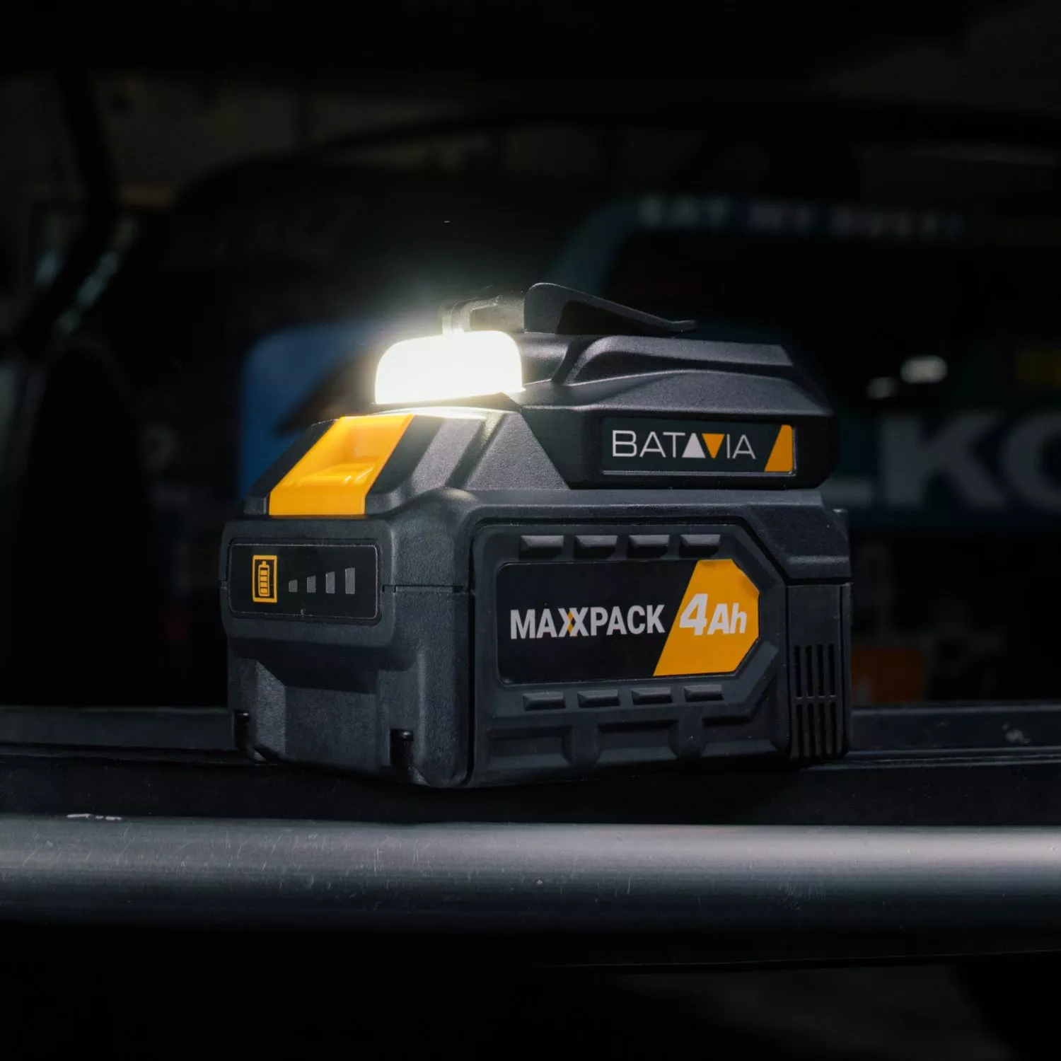 Batavia 7064210 Maxxpack 18V Li-Ion Accu Laadadapter Met Zaklamp thumbnail 4