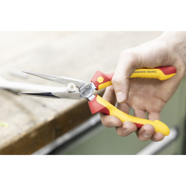 Wiha Z 05 0 06 Punttang Professional Electric Met Knipgedeelte - 200mm - Detailed view of the product