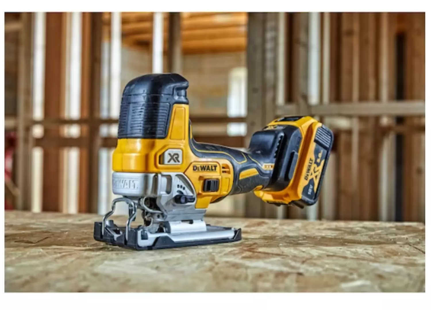 DeWALT DCS335P2 18V XR Li-ion XR Accu Decoupeerzaag Set (2x 5.0Ah) In TSTAK - Koolborstelloos thumbnail 4