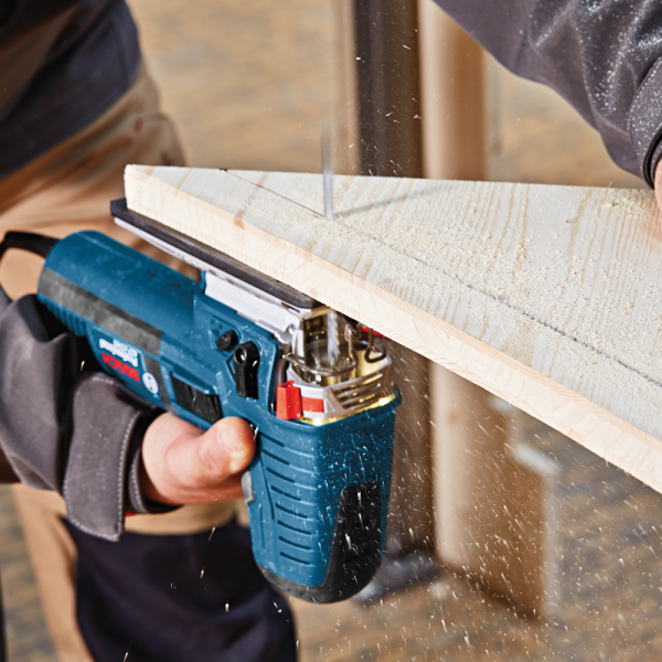 Bosch GST 160 CE Decoupeerzaag In L-Boxx - 800W - T-greep - Variabel - Detailed view of the product